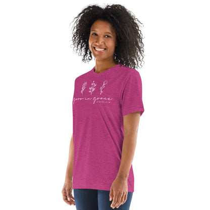 Grow in Grace 1 Peter 3:18 (W) Women's Short Sleeve T-shirt