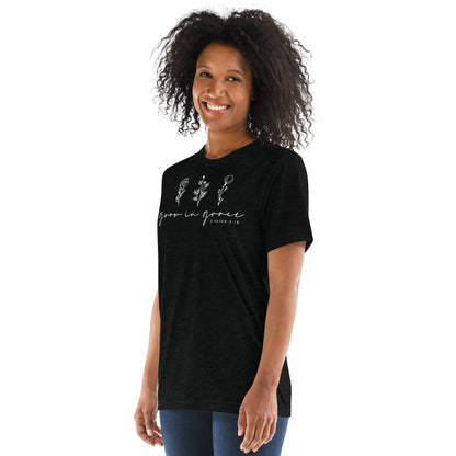 Grow in Grace 1 Peter 3:18 (W) Women's Short Sleeve T-shirt